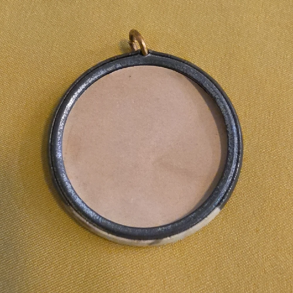 Vintage Commemorative Pendant w/ Frances Elizabeth Caroline Willard (1839–1898) - Picture 2 of 5